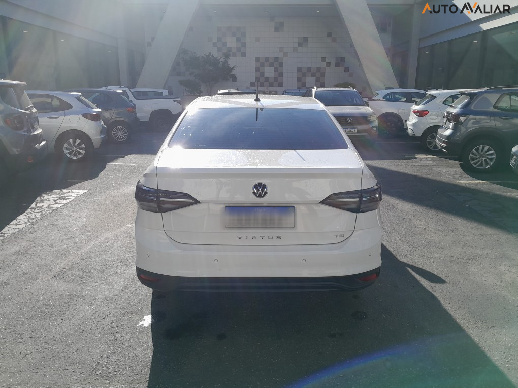 VOLKSWAGEN VIRTUS 1.0 170 TSI MANUAL