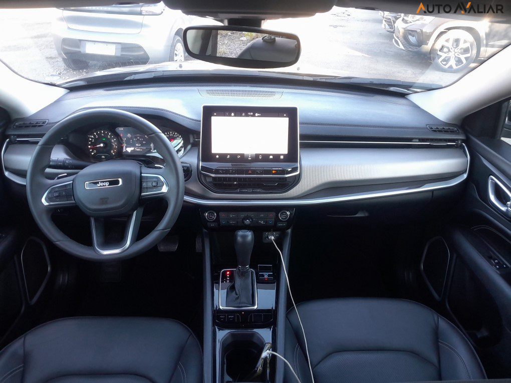 JEEP COMPASS 1.3 T270 TURBO FLEX LONGITUDE AT6