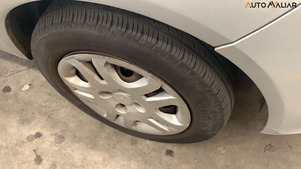 FORD FIESTA 1.0 ROCAM HATCH 8V FLEX 4P MANUAL