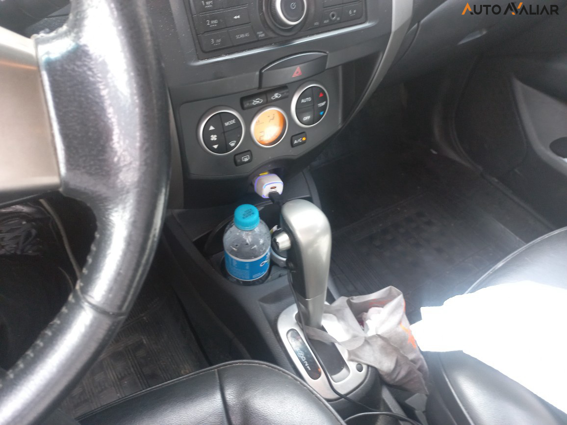 NISSAN LIVINA 1.8 SL X-GEAR 16V FLEX 4P AUTOMATICO
