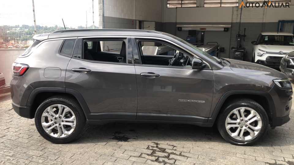 JEEP COMPASS 1.3 T270 TURBO FLEX LONGITUDE AT6