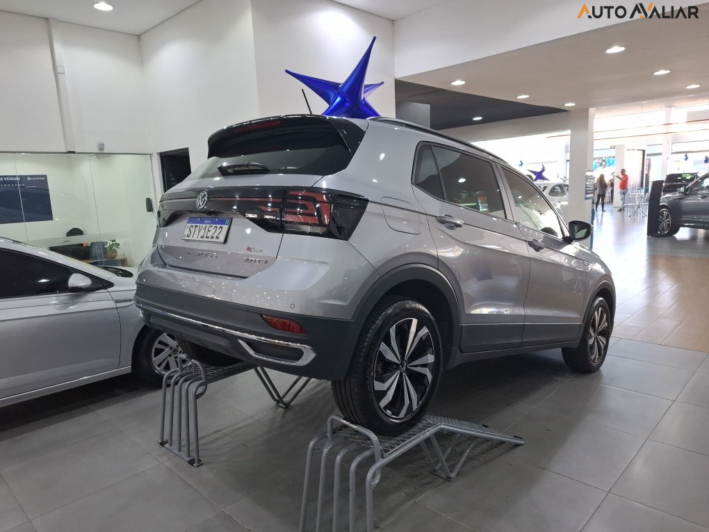 VOLKSWAGEN T-CROSS 1.0 200 TSI TOTAL FLEX COMFORTLINE AUTOMÁTICO