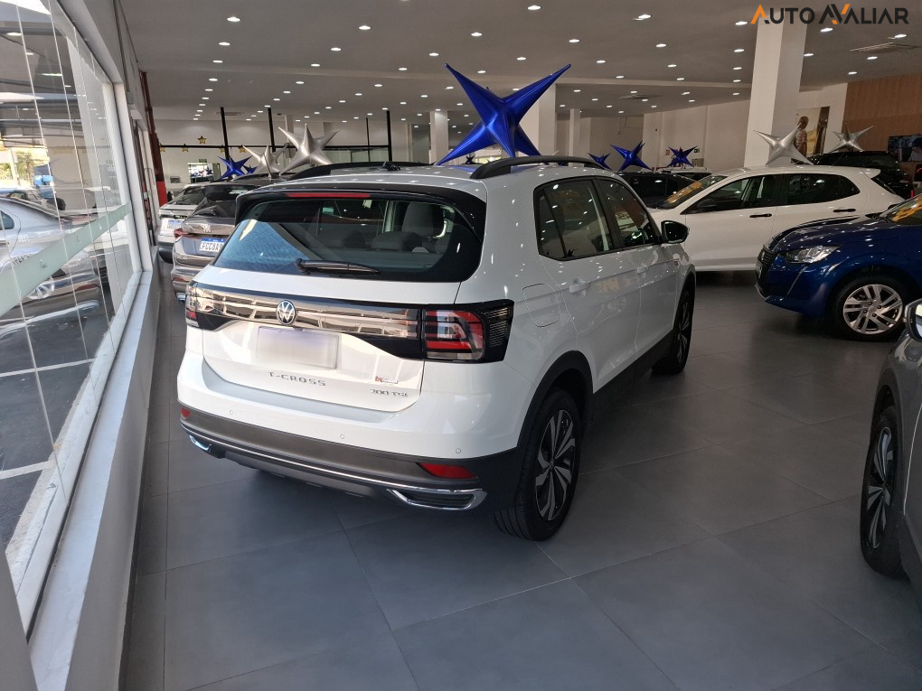 VOLKSWAGEN T-CROSS 1.0 200 TSI TOTAL FLEX COMFORTLINE AUTOMÁTICO