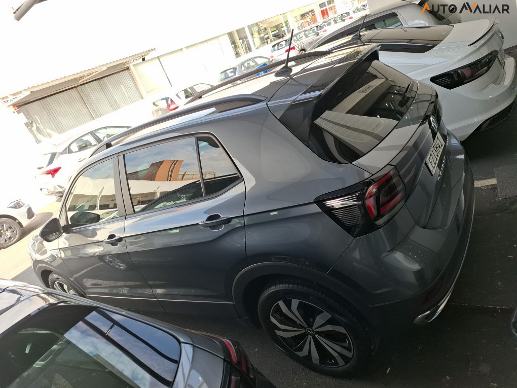 VOLKSWAGEN T-CROSS 1.0 200 TSI TOTAL FLEX COMFORTLINE AUTOMÁTICO