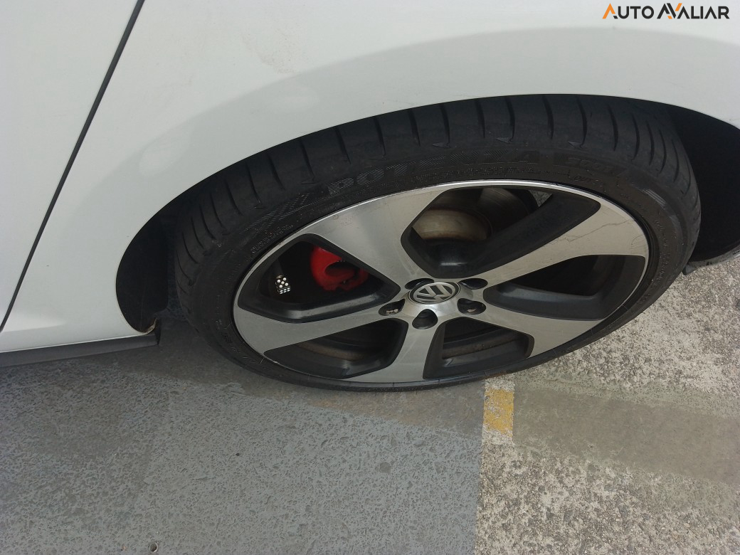 VOLKSWAGEN GOLF 2.0 TSI GTI 16V TURBO GASOLINA 4P AUTOMATICO