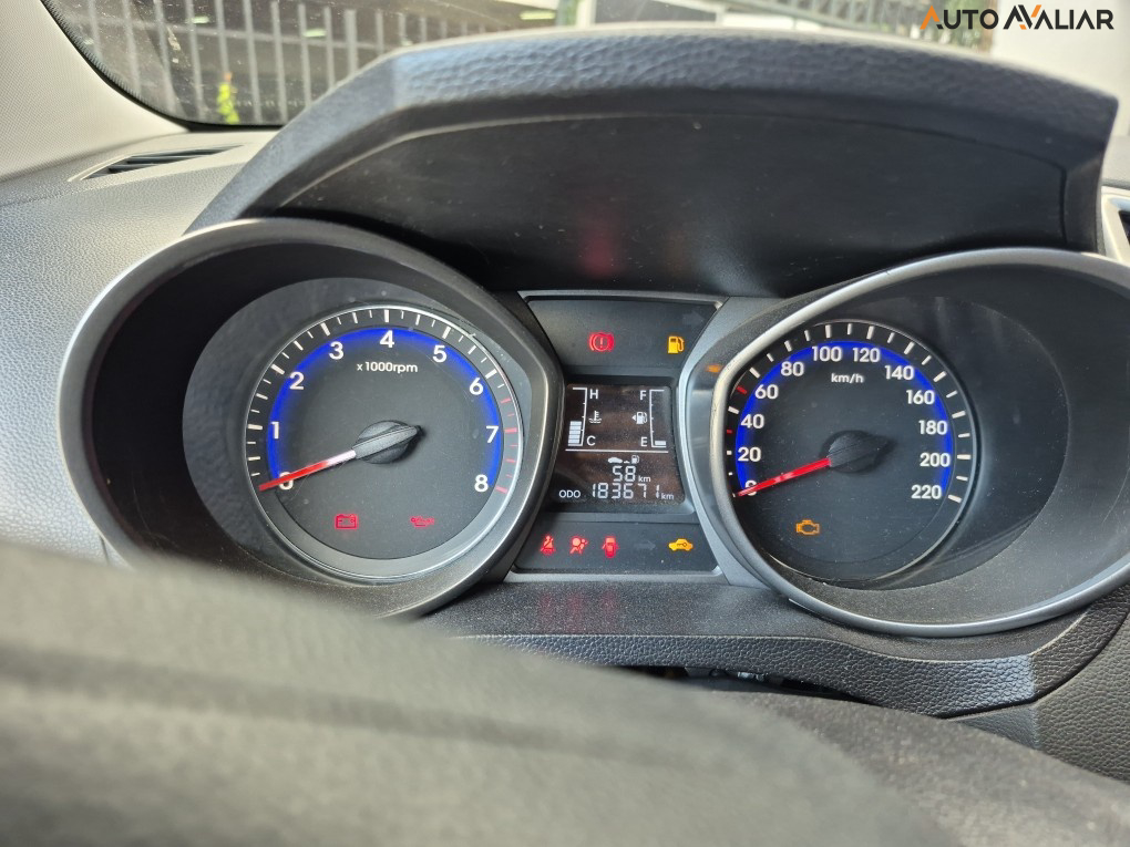 HYUNDAI HB20S 1.6 COMFORT PLUS 16V FLEX 4P MANUAL