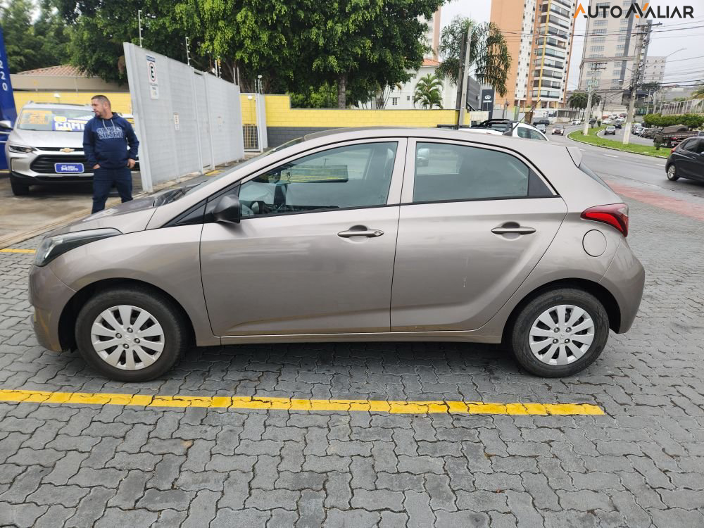 HYUNDAI HB20 1.0 UNIQUE 12V FLEX 4P MANUAL