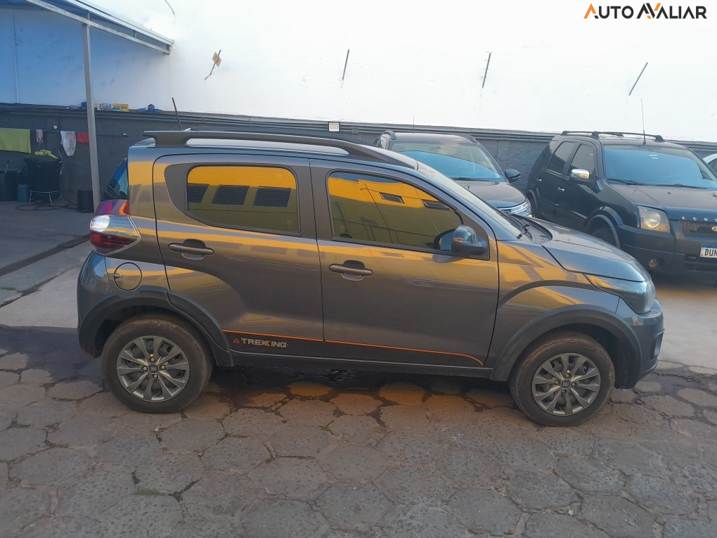 FIAT MOBI 1.0 EVO FLEX TREKKING MANUAL