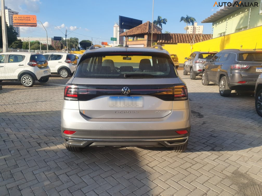 VOLKSWAGEN T-CROSS 1.0 200 TSI TOTAL FLEX COMFORTLINE AUTOMÁTICO