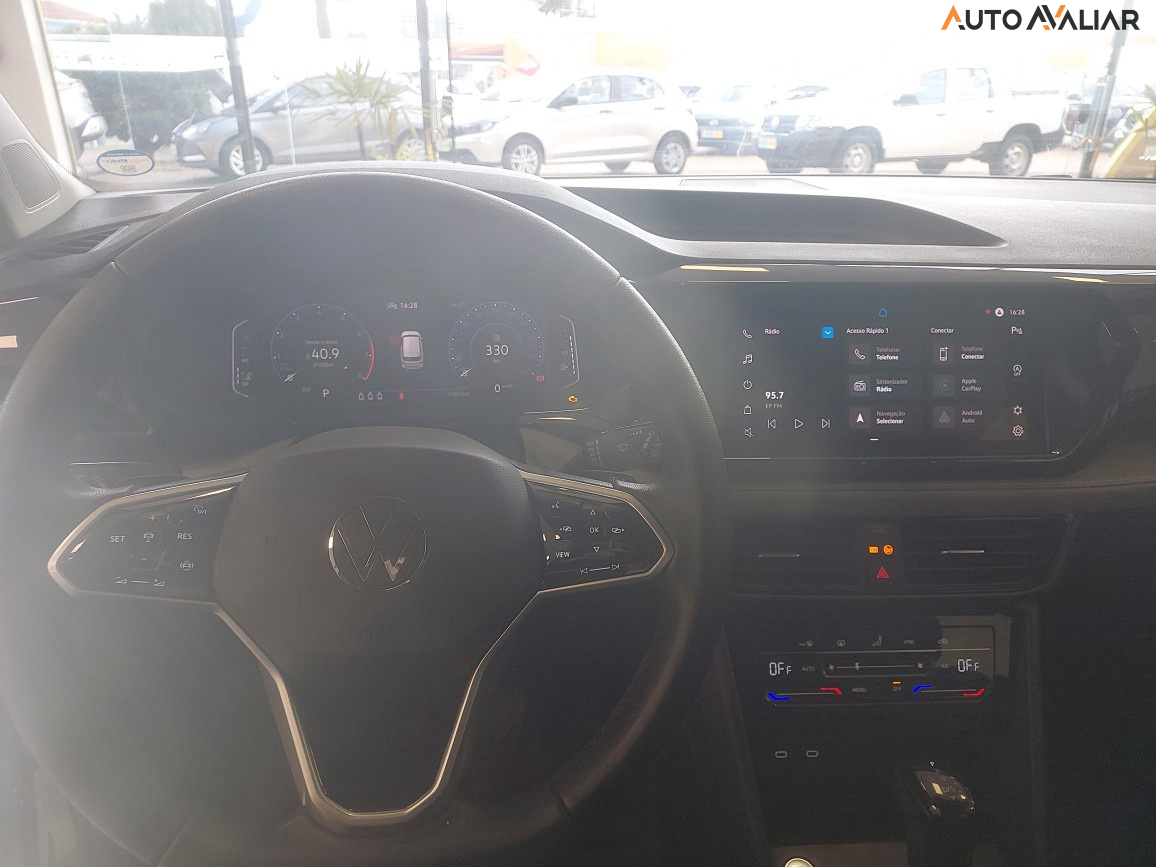 VOLKSWAGEN TAOS 1.4 250 TSI TOTAL FLEX COMFORTLINE AUTOMÁTICO