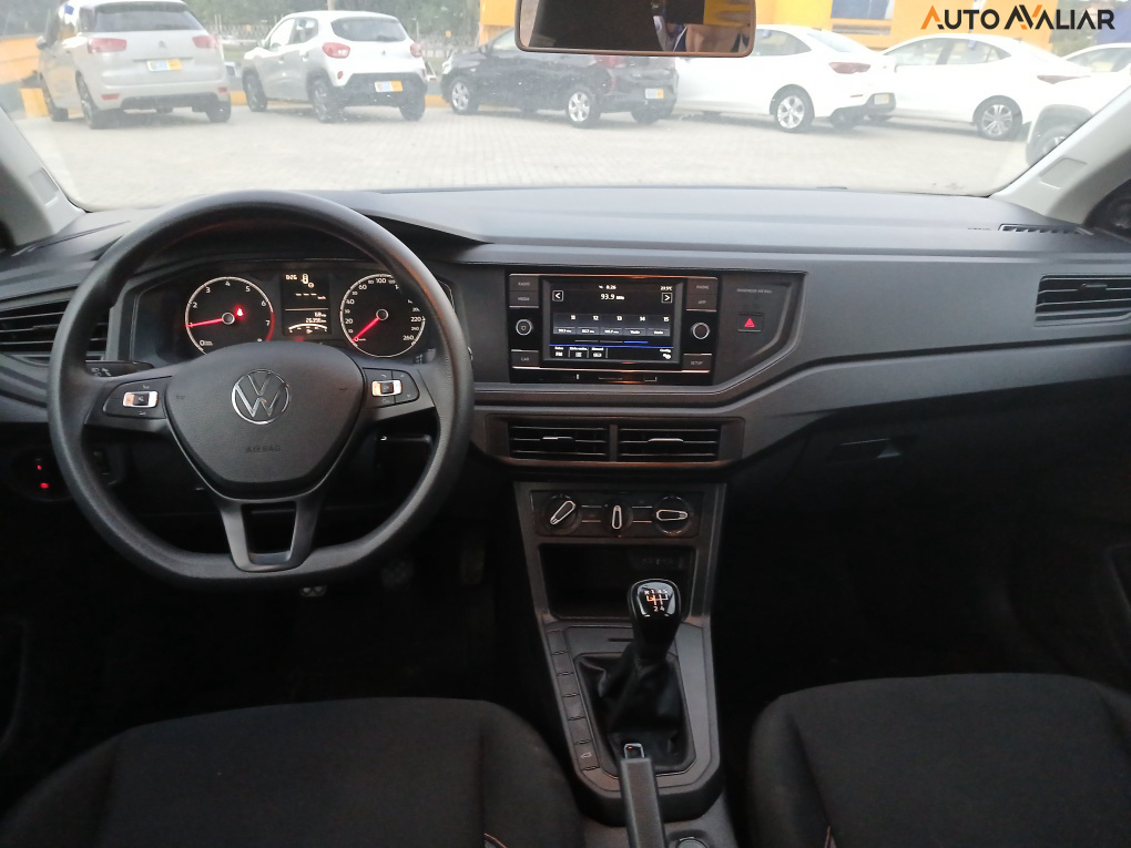 VOLKSWAGEN POLO 1.0 MPI MANUAL