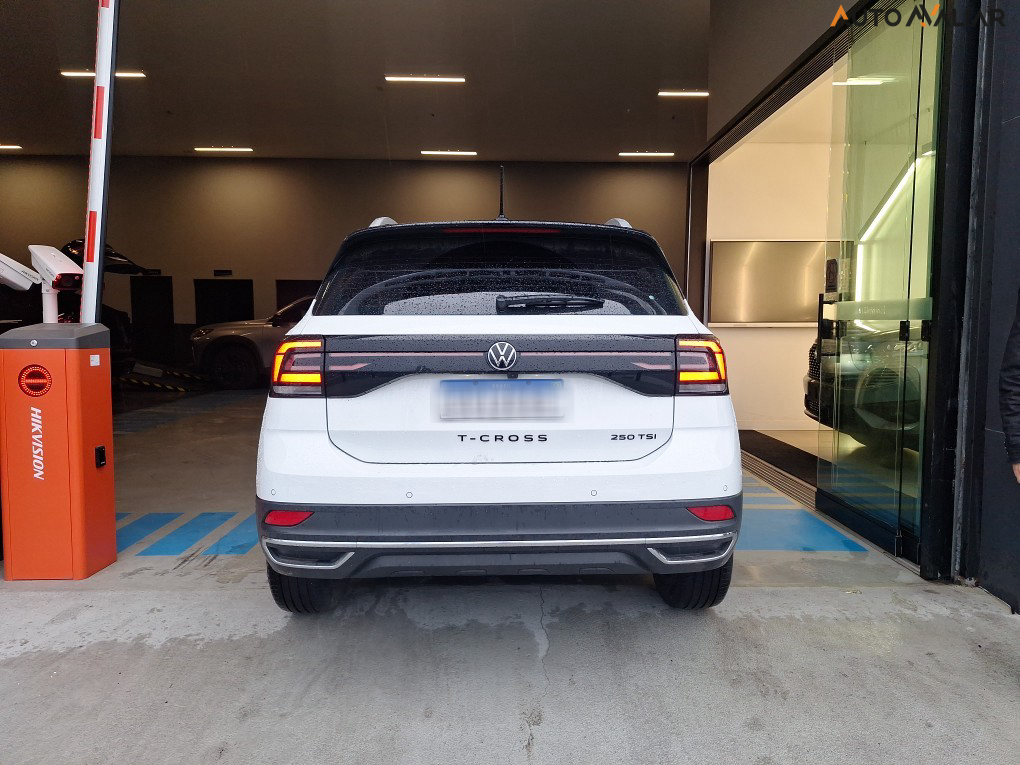 VOLKSWAGEN T-CROSS 1.4 250 TSI TOTAL FLEX HIGHLINE AUTOMÁTICO