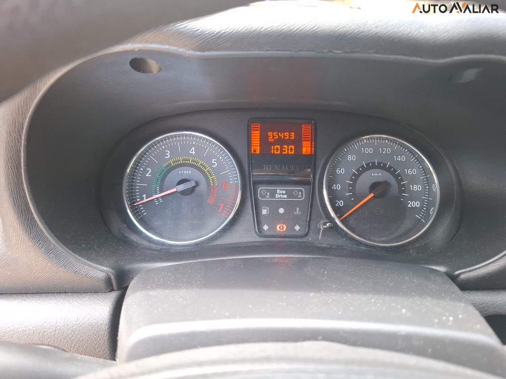 RENAULT CLIO 1.0 EXPRESSION 16V FLEX 4P MANUAL