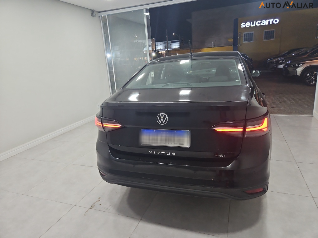 VOLKSWAGEN VIRTUS 1.0 170 TSI MANUAL