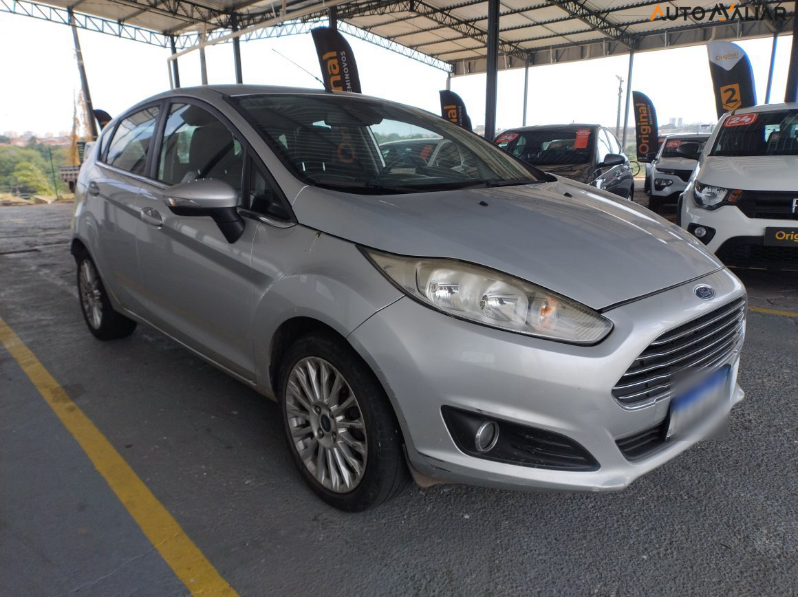 FORD FIESTA 1.6 TITANIUM HATCH 16V FLEX 4P POWERSHIFT