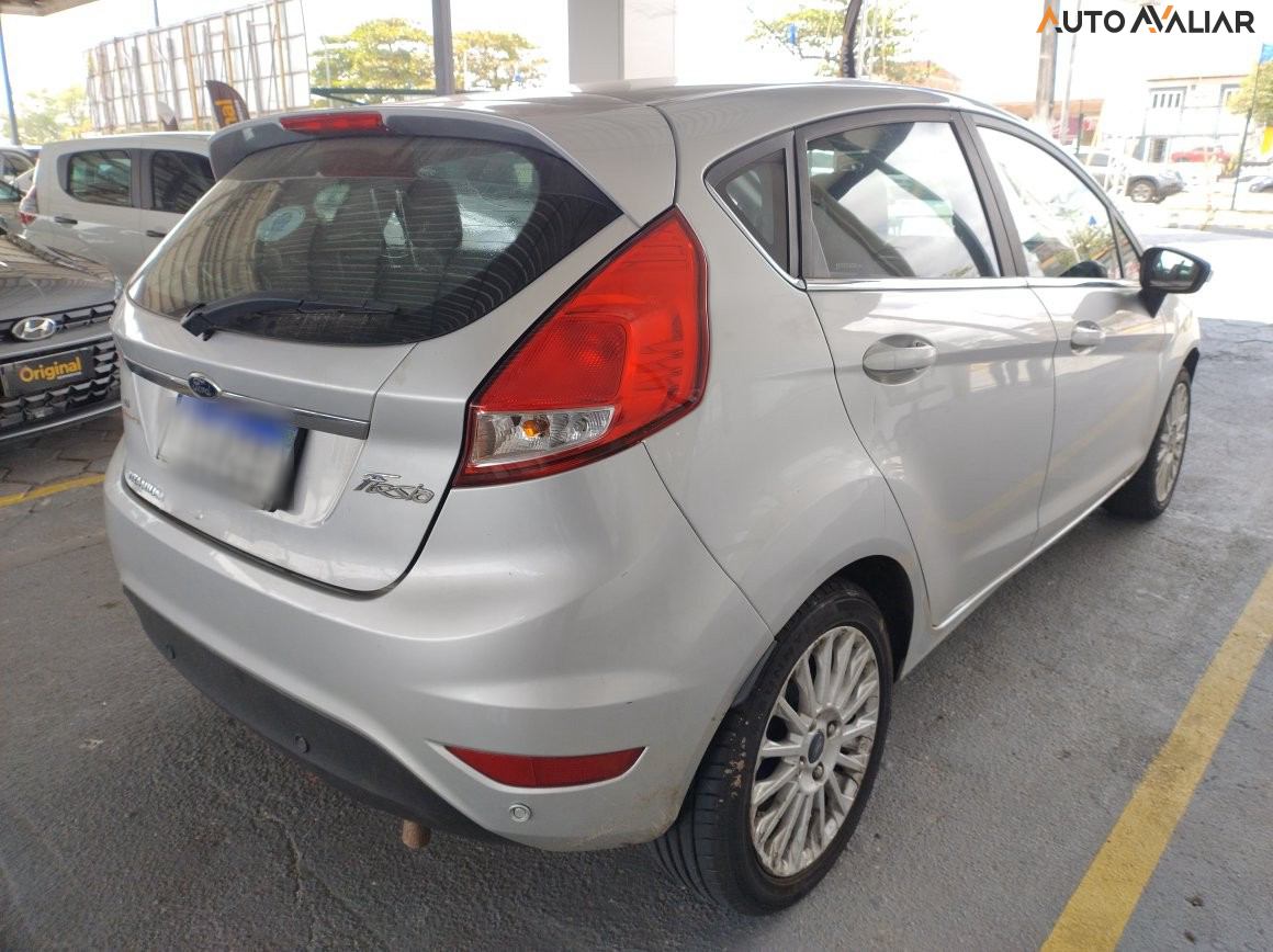 FORD FIESTA 1.6 TITANIUM HATCH 16V FLEX 4P POWERSHIFT