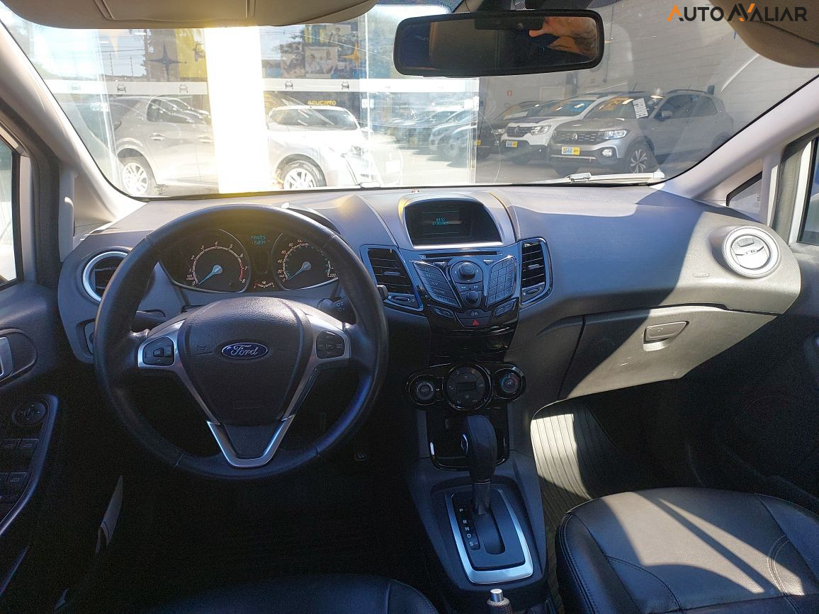 FORD FIESTA 1.6 TITANIUM HATCH 16V FLEX 4P POWERSHIFT