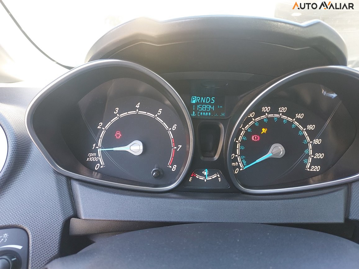 FORD FIESTA 1.6 TITANIUM HATCH 16V FLEX 4P POWERSHIFT