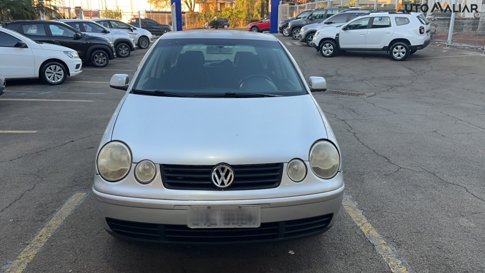 VOLKSWAGEN POLO 1.6 MI 8V GASOLINA 4P MANUAL