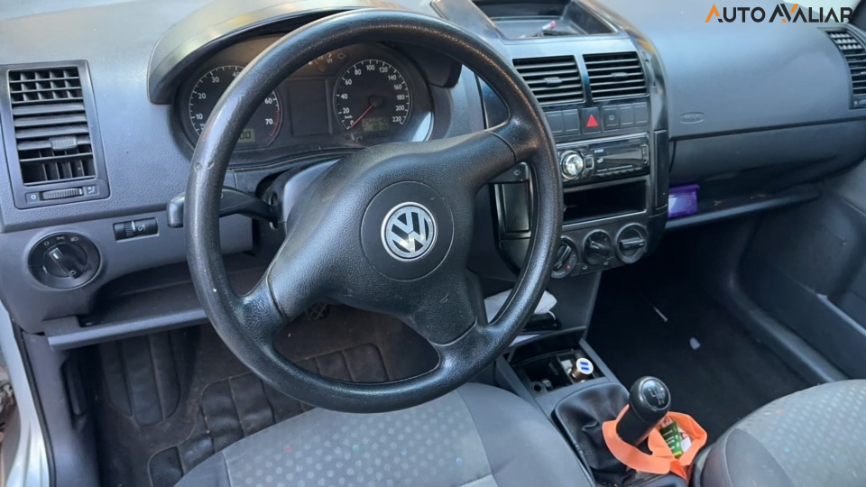 VOLKSWAGEN POLO 1.6 MI 8V GASOLINA 4P MANUAL