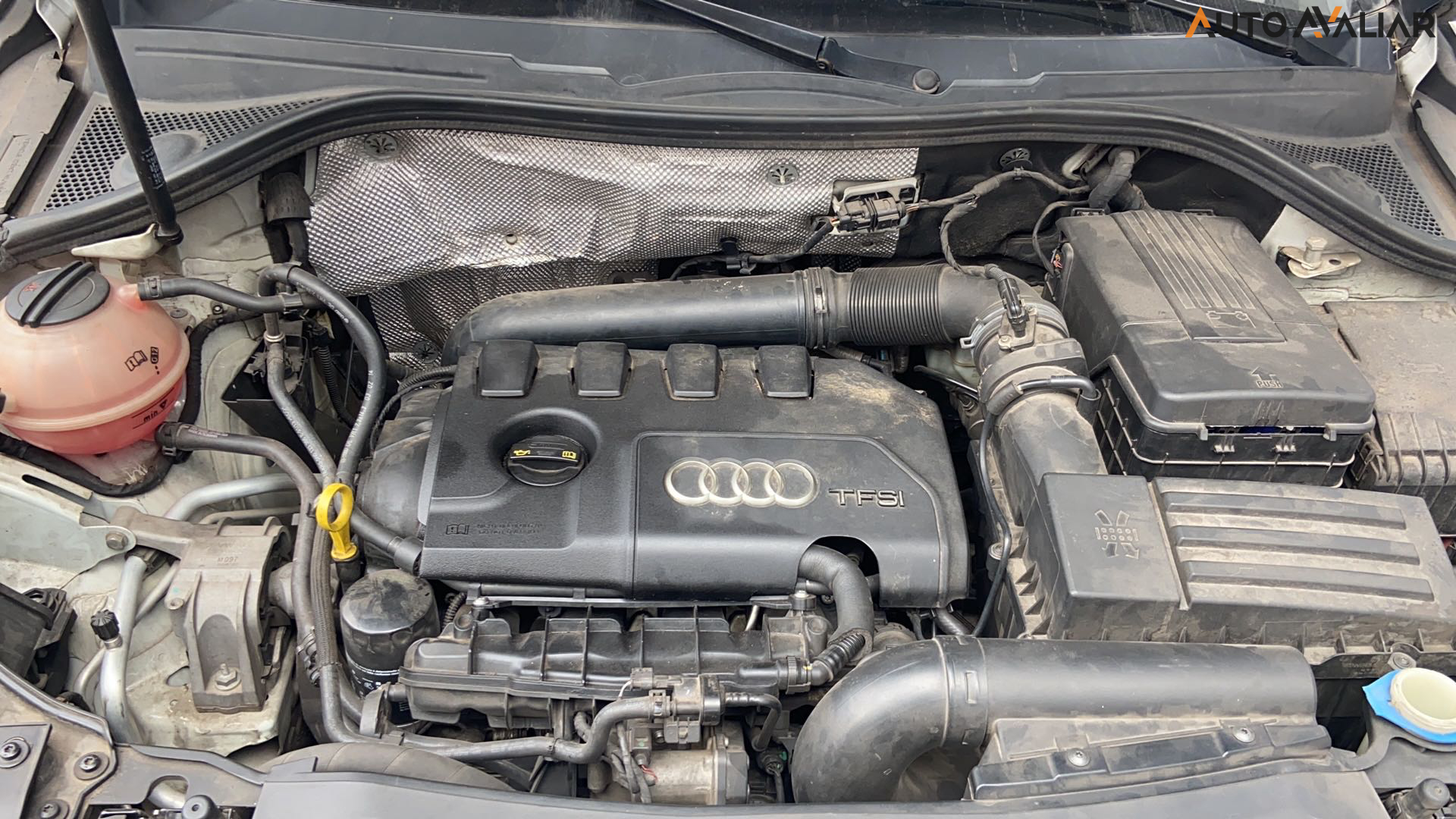 AUDI Q3 2.0 TFSI AMBIENTE QUATTRO 4P GASOLINA S TRONIC
