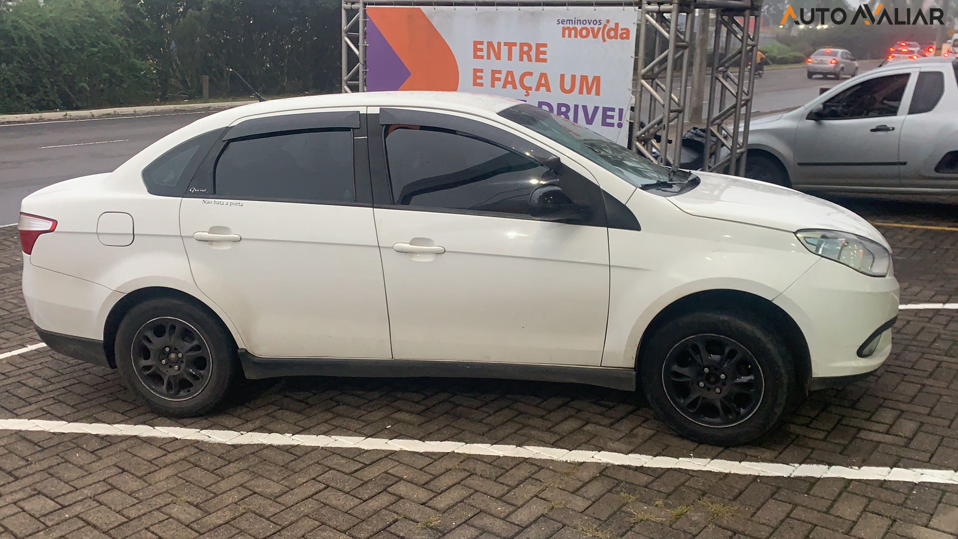 FIAT GRAND SIENA 1.4 MPI ATTRACTIVE 8V FLEX 4P MANUAL