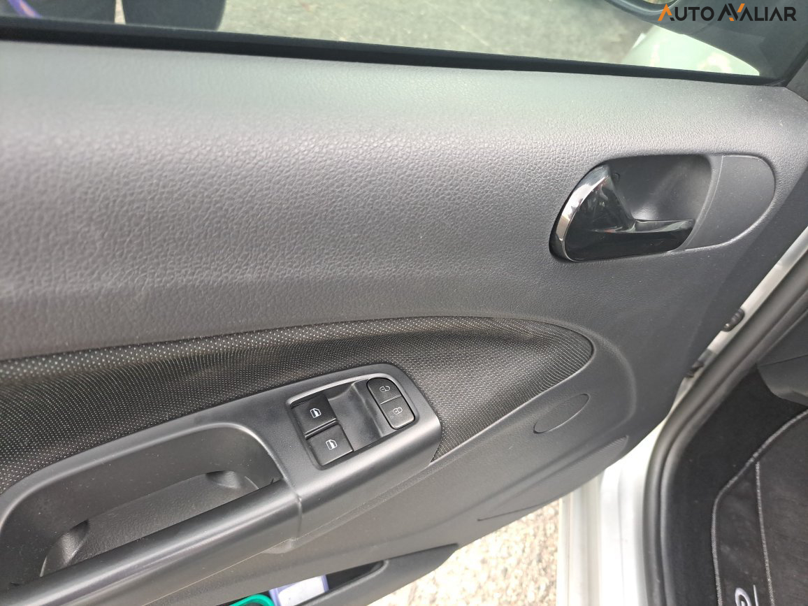 VOLKSWAGEN GOL 1.0 12V MPI TOTALFLEX 4P MANUAL