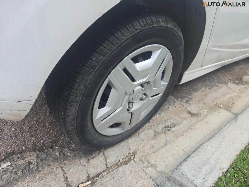 CHEVROLET ONIX 1.0 MPFI JOY 8V FLEX 4P MANUAL