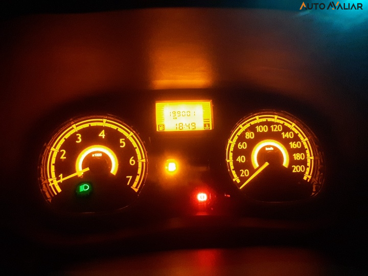 RENAULT SANDERO 1.0 EXPRESSION 16V FLEX 4P MANUAL
