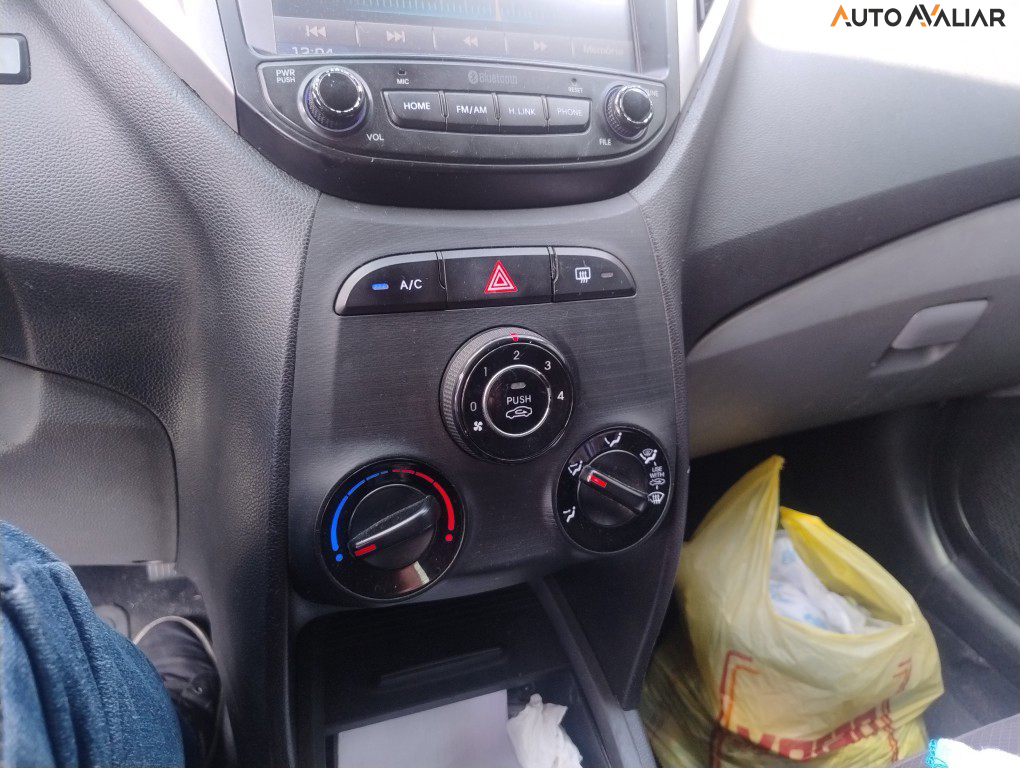 HYUNDAI HB20S 1.0 COMFORT PLUS 12V FLEX 4P MANUAL