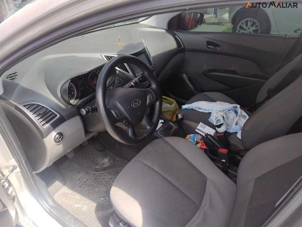 HYUNDAI HB20S 1.0 COMFORT PLUS 12V FLEX 4P MANUAL