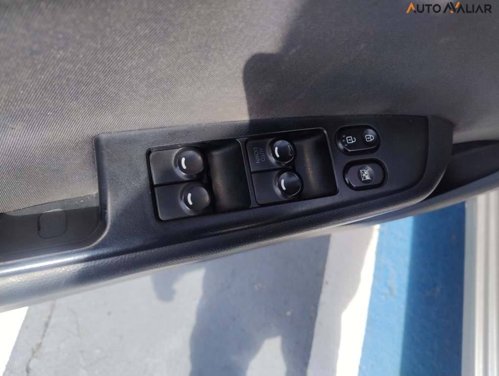 HYUNDAI HB20S 1.0 COMFORT PLUS 12V FLEX 4P MANUAL