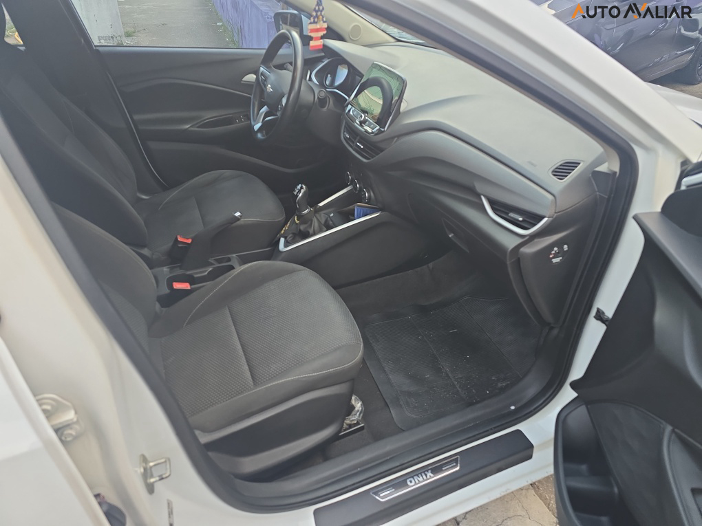 CHEVROLET ONIX 1.0 FLEX LT MANUAL