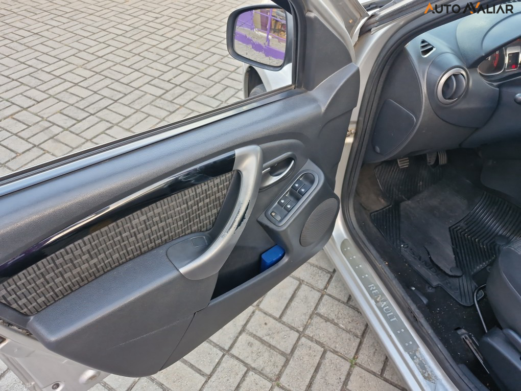 RENAULT SANDERO 1.6 PRIVILEGE 16V FLEX 4P MANUAL