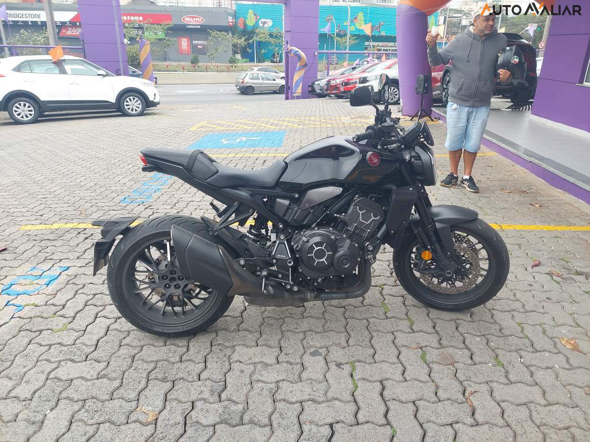 HONDA CB 1000R BLACK EDITION