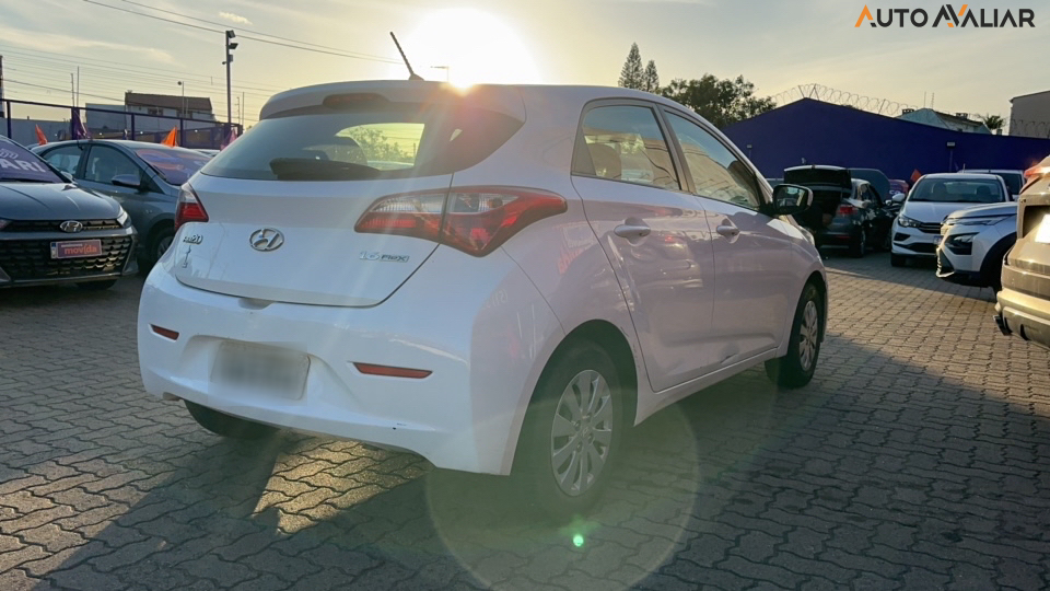 HYUNDAI HB20 1.6 COMFORT PLUS 16V FLEX 4P MANUAL