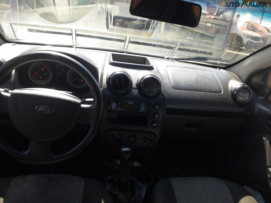 FORD FIESTA 1.0 ROCAM HATCH 8V FLEX 4P MANUAL