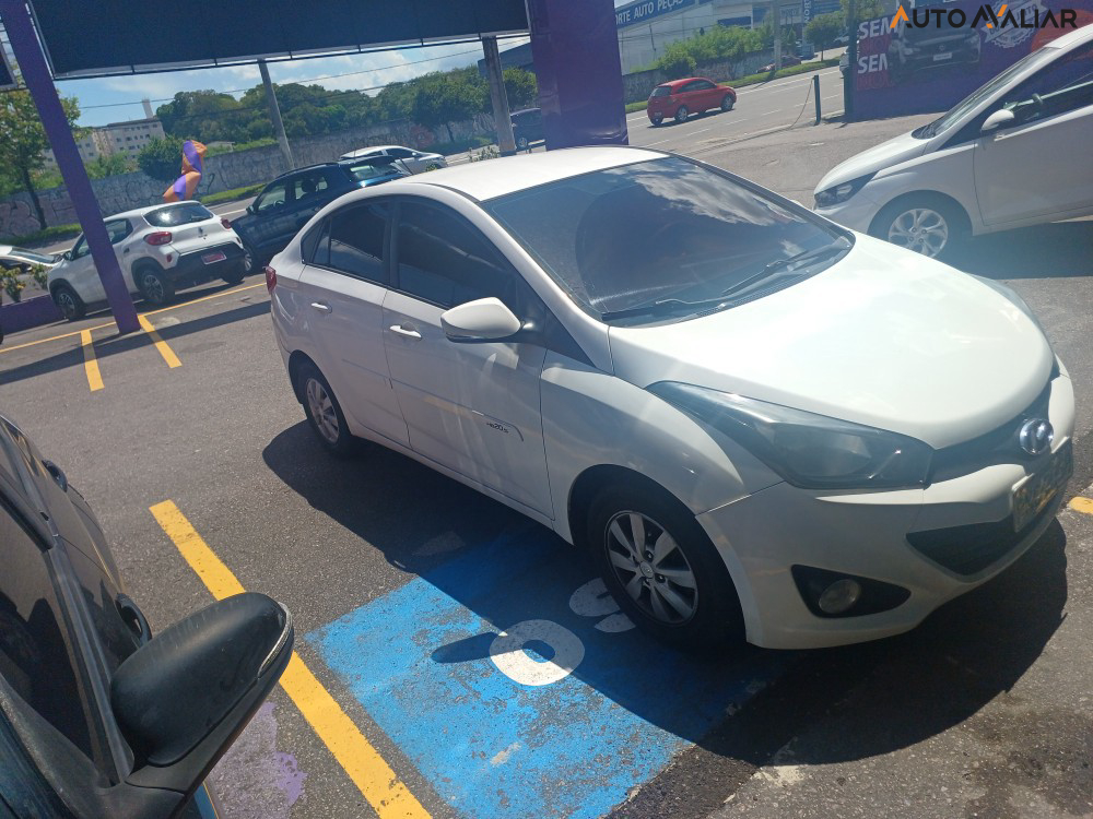 HYUNDAI HB20S 1.0 COMFORT PLUS 12V FLEX 4P MANUAL