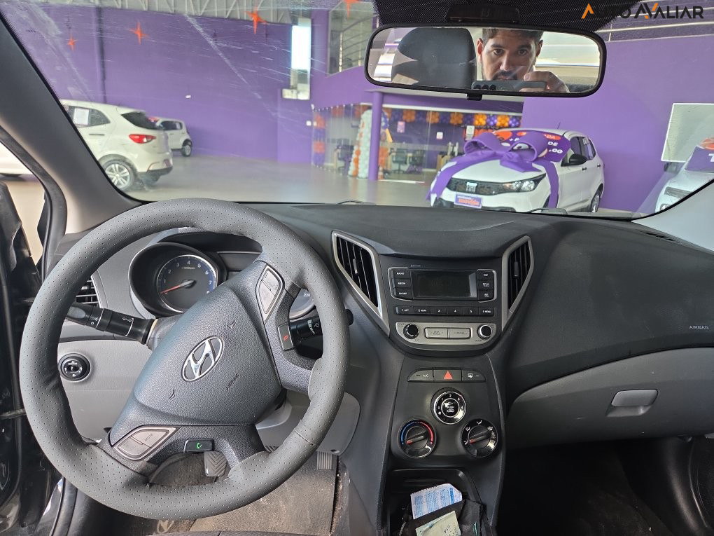 HYUNDAI HB20S 1.0 COMFORT PLUS 12V FLEX 4P MANUAL