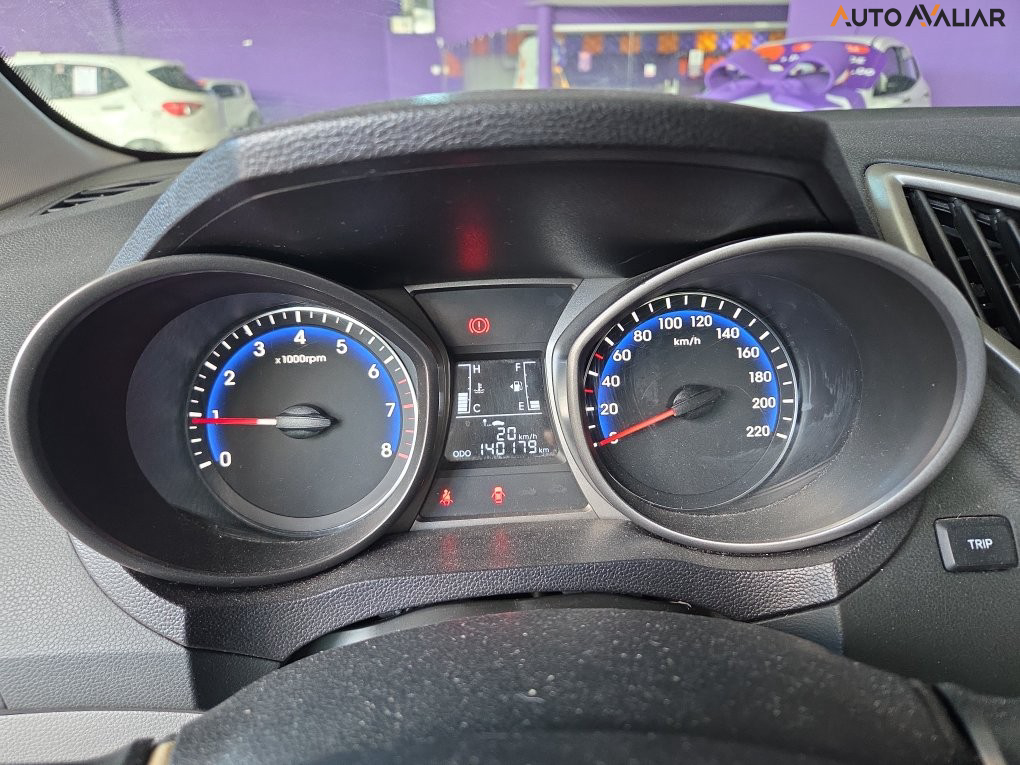 HYUNDAI HB20S 1.0 COMFORT PLUS 12V FLEX 4P MANUAL