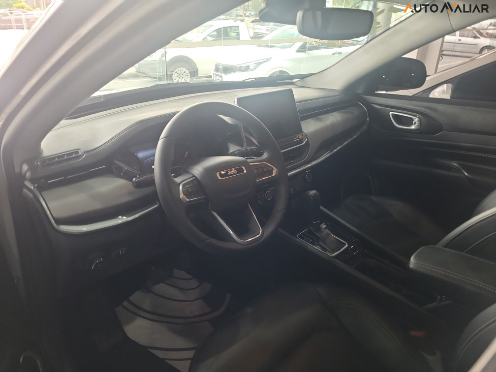 JEEP COMPASS 1.3 T270 TURBO FLEX LONGITUDE AT6