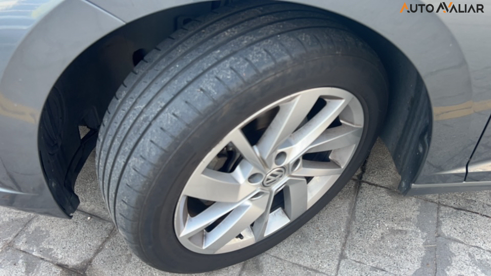 VOLKSWAGEN JETTA 1.4 250 TSI TOTAL FLEX COMFORTLINE TIPTRONIC