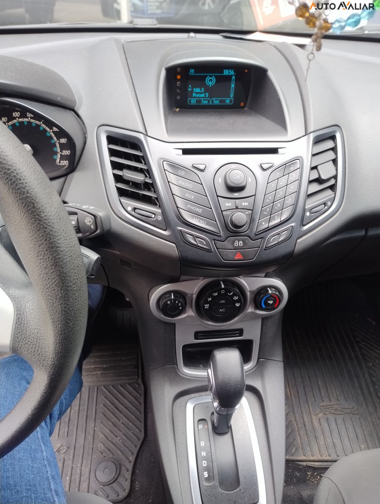 FORD FIESTA 1.6 SE PLUS HATCH 16V FLEX 4P POWERSHIFT