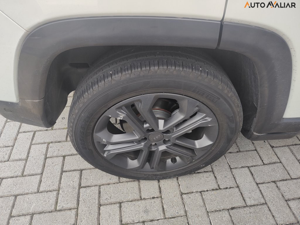 JEEP COMPASS 1.3 T270 TURBO FLEX LONGITUDE AT6