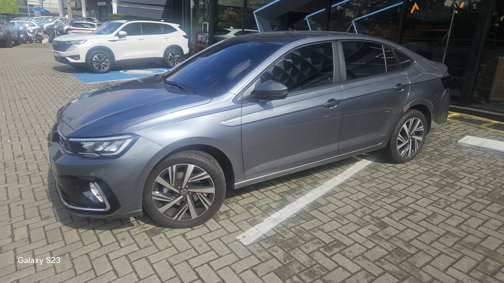 VOLKSWAGEN VIRTUS 1.0 200 TSI HIGHLINE AUTOMÁTICO