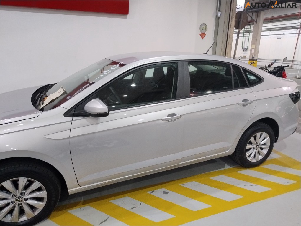 VOLKSWAGEN VIRTUS 1.0 170 TSI MANUAL