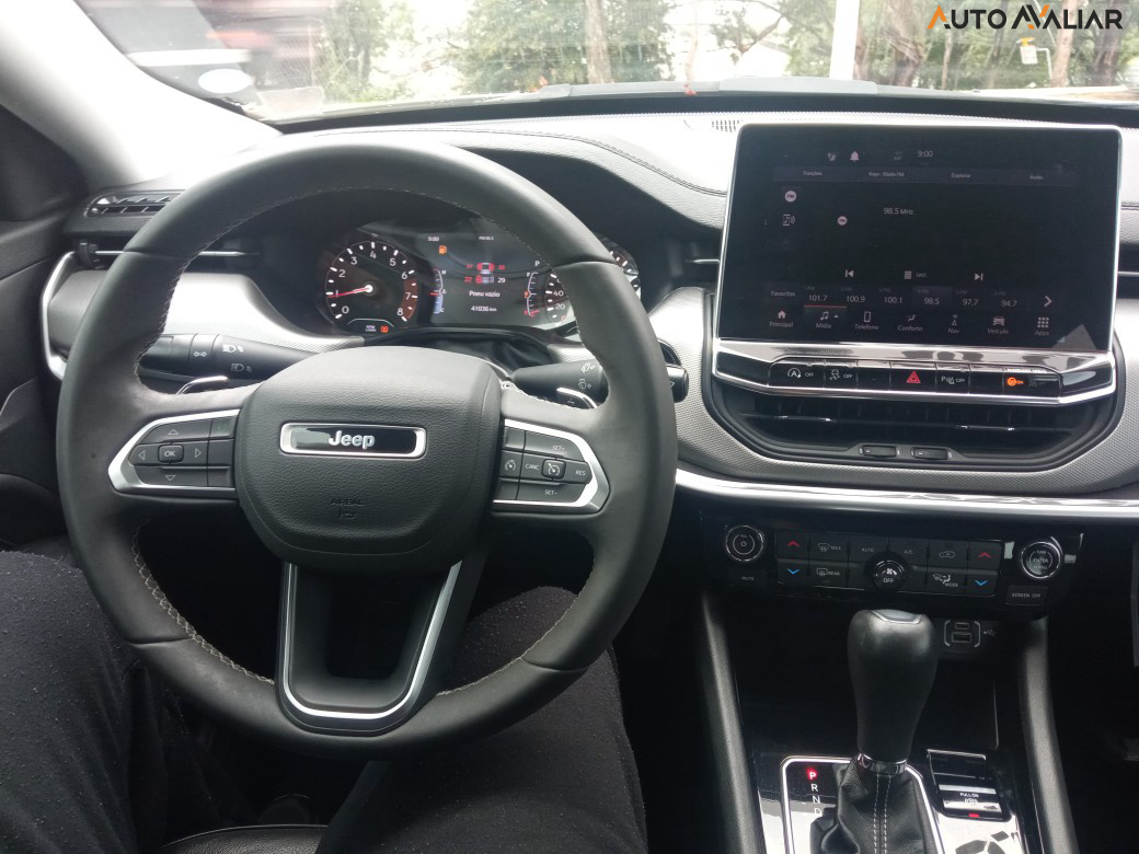 JEEP COMPASS 1.3 T270 TURBO FLEX LONGITUDE AT6
