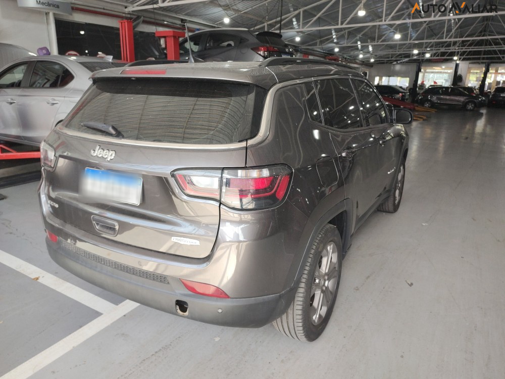 JEEP COMPASS 1.3 T270 TURBO FLEX LONGITUDE AT6