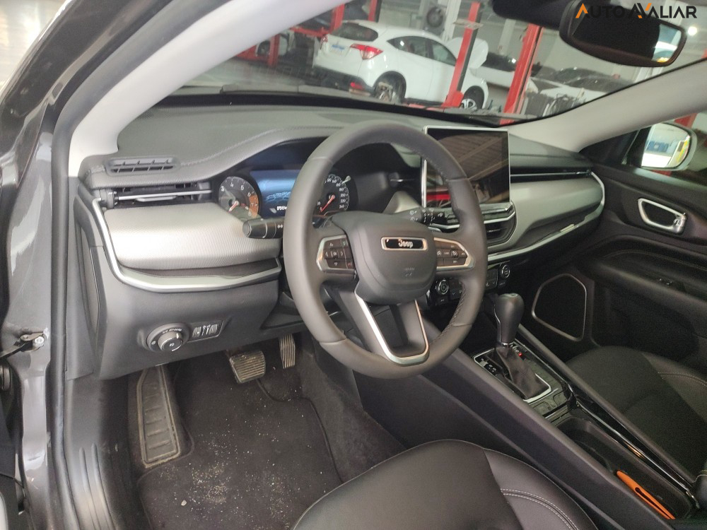 JEEP COMPASS 1.3 T270 TURBO FLEX LONGITUDE AT6