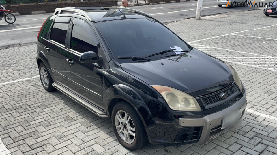 FORD FIESTA 1.6 MPI TRAIL HATCH 8V FLEX 4P MANUAL